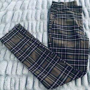 Blue Rain woman   Olive Green Black and White ankle zipper  Plaid Pants